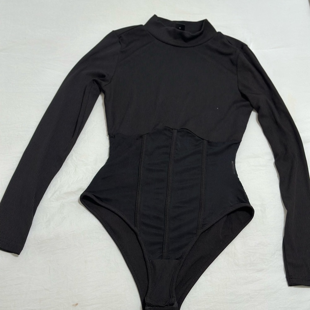 SHEIN Black Long Sleeve Bodysuit
